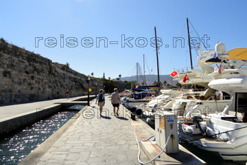 Promenade von Kos Stadt direkt am Yachthafen Kos La Marina.